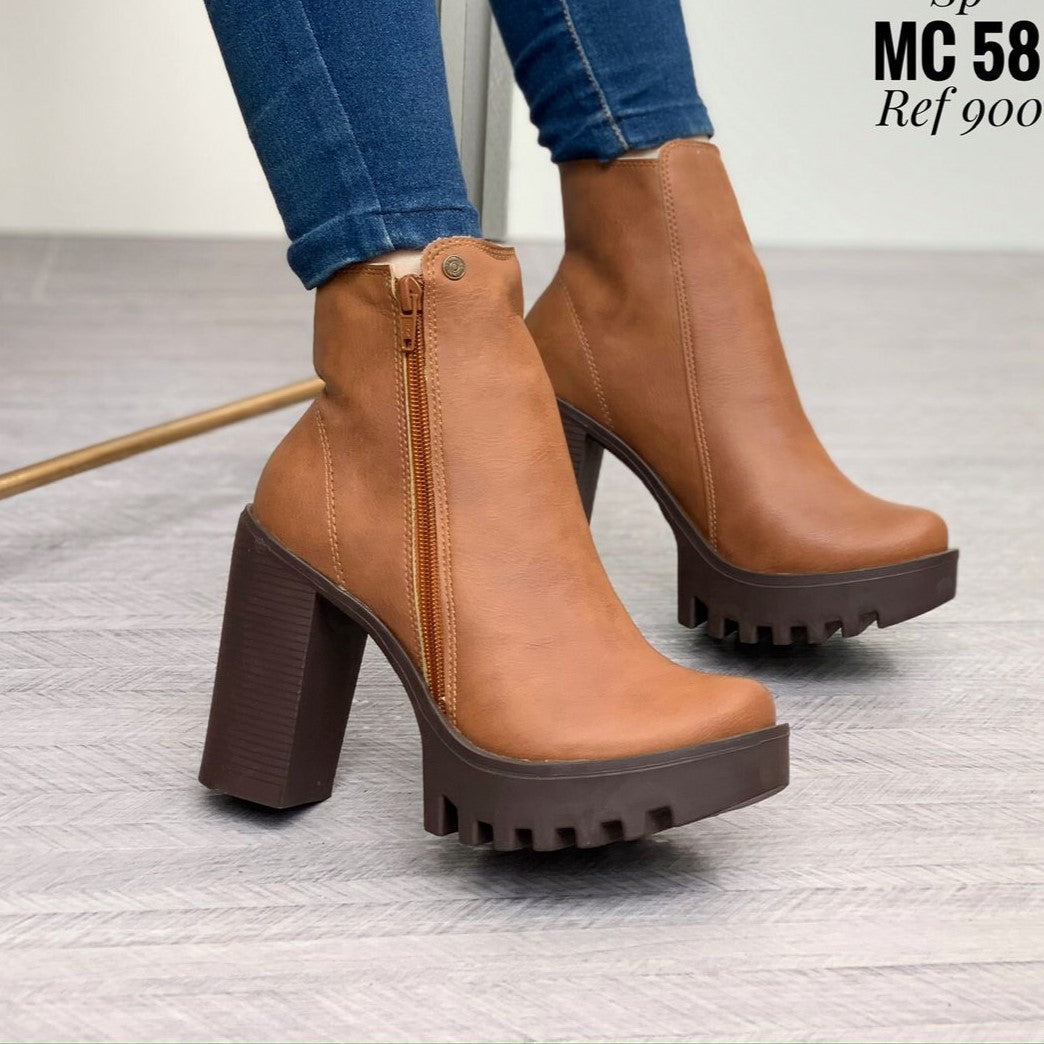 👢✨ Urban Glam – Botines que elevan tu estilo