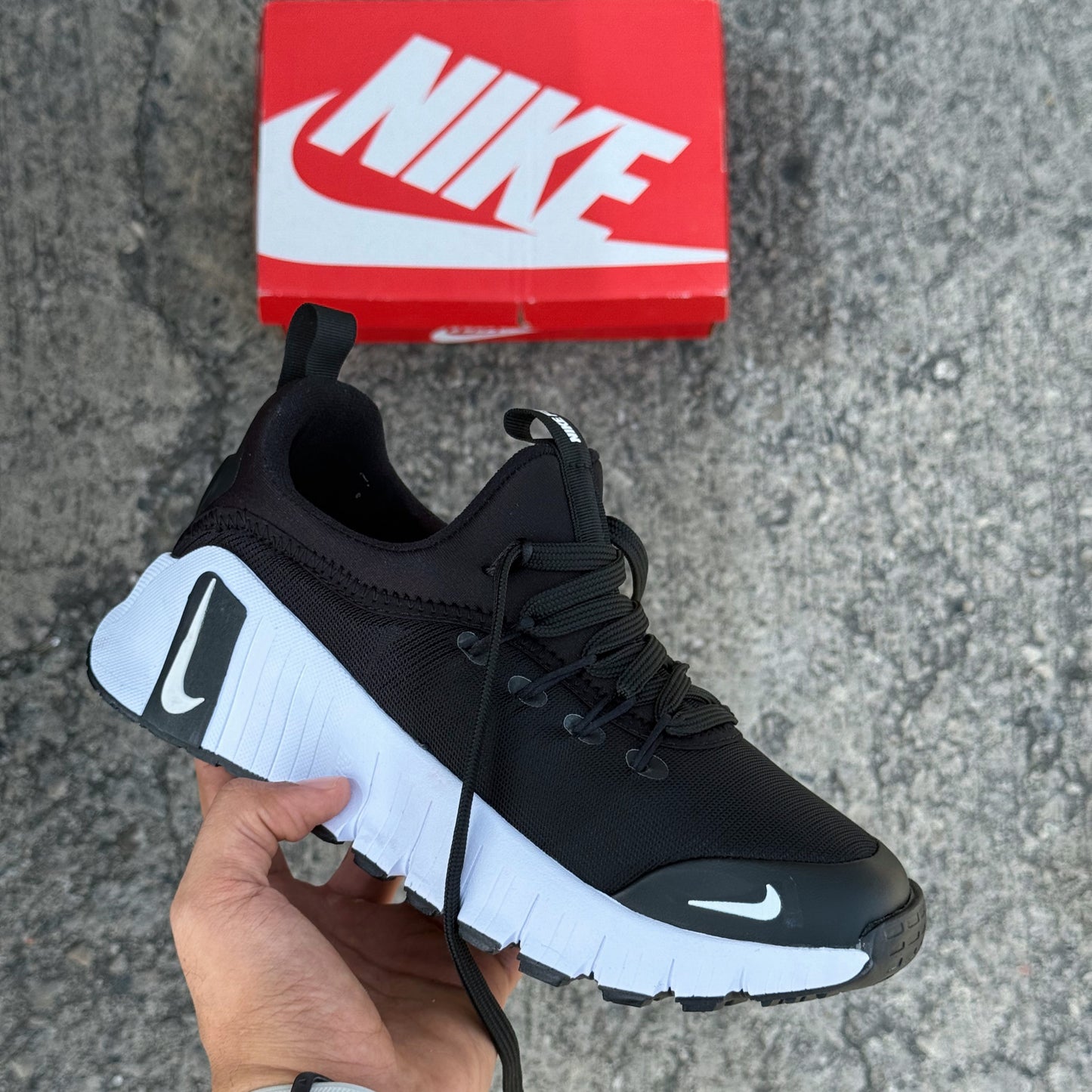 🏋️♂️🔥 Nike Free Black 6 – La Fuerza en Movimiento 👟⚡