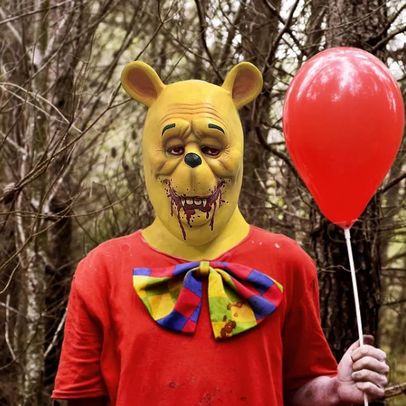 🎃 MÁSCARA DE TERROR “Winnie Pooh ” 🐻💉 ¡Transforma tu disfraz en una experiencia inolvidable!