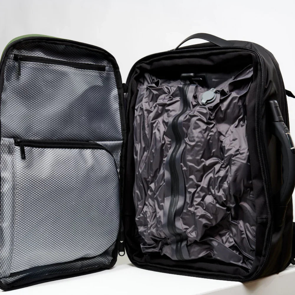 AirPack™ + bomba: El Maletín Inteligente para Viajar sin Límites