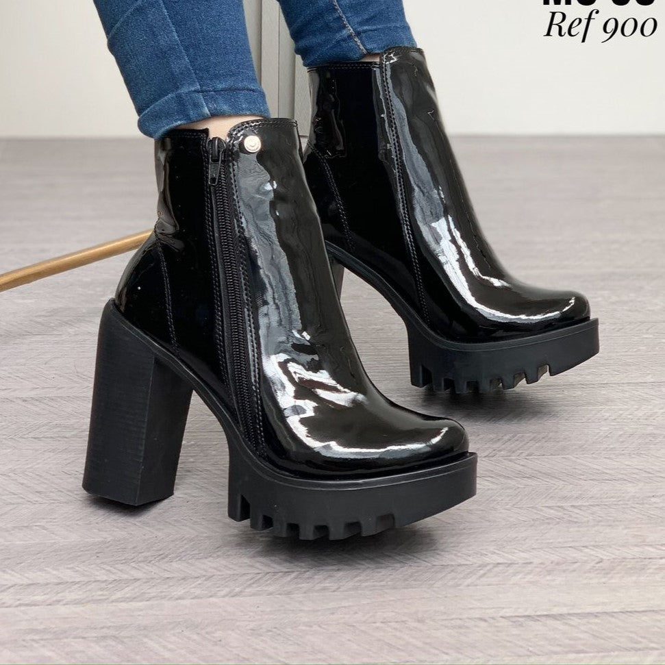 👢✨ Urban Glam – Botines que elevan tu estilo